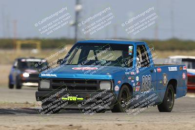 media/Sep-28-2025-24 Hours of Lemons (Sun) [[5dfe0e5f6e]]/11am (Cotton Corners)/